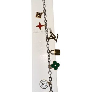 NWT! Fashion Stainless Steel Charm Bracelet